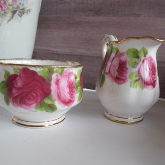 Old English Rose Sugar & Creamer set Rose Pattern Tea Table Coffee Bar Decor - Picture 3 of 6